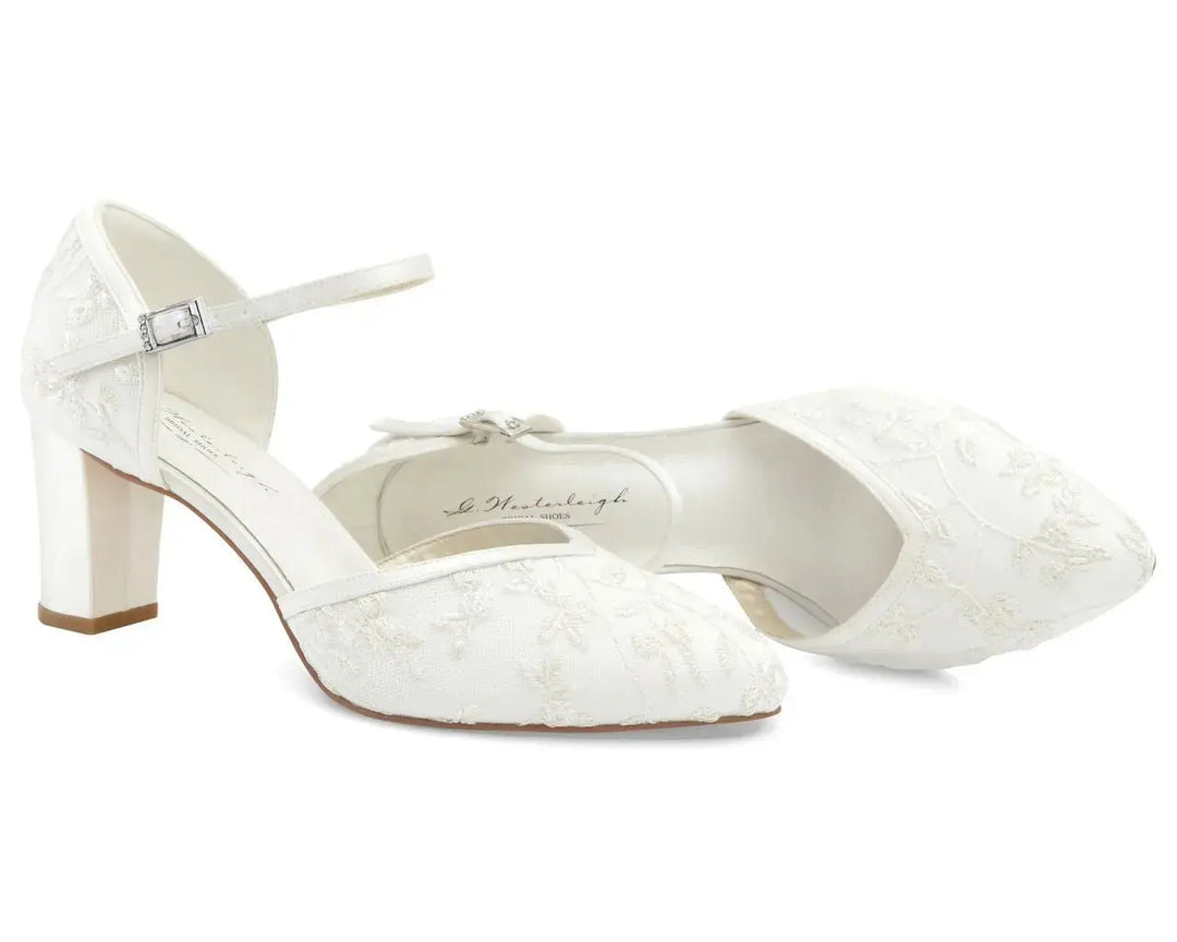 CHAUSSURES DE MARIÉE INDIRA – DENTELLE SUR SATIN IVOIRE ET TALON BLOC 7 CM G.Westerleigh