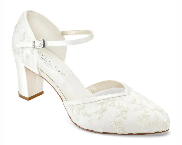 CHAUSSURES DE MARIÉE INDIRA – DENTELLE SUR SATIN IVOIRE ET TALON BLOC 7 CM G.Westerleigh