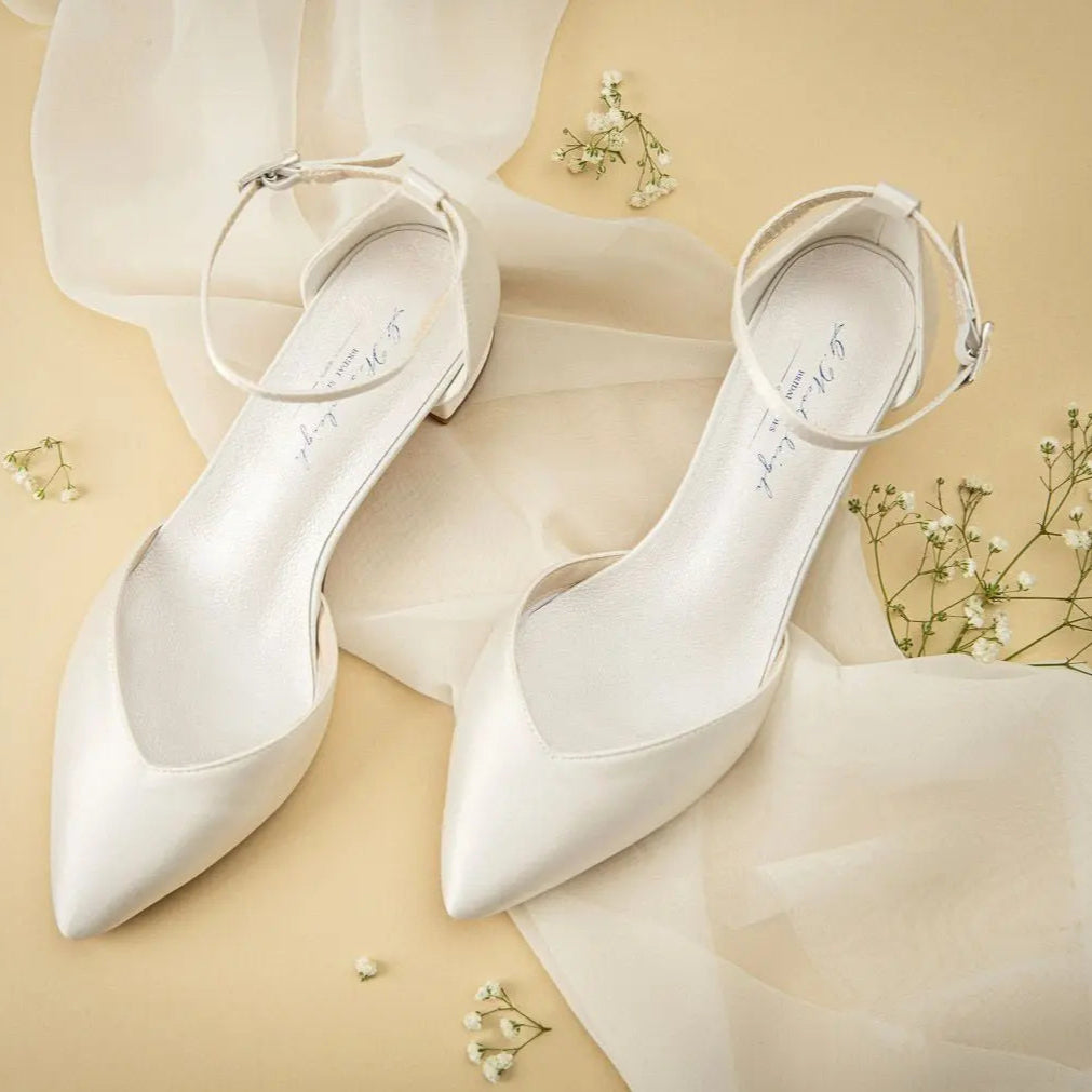 CHAUSSURES DE MARIÉE INEZ – DEUX BRIDES INCLUSES : STRASS SCINTILLANTS & SATIN IVOIRE G.Westerleigh