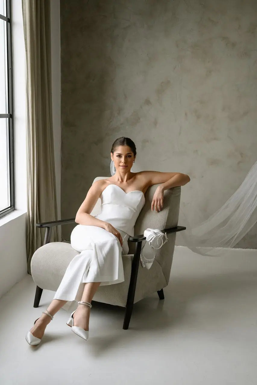 CHAUSSURES DE MARIÉE INEZ – DEUX BRIDES INCLUSES : STRASS SCINTILLANTS & SATIN IVOIRE G.Westerleigh