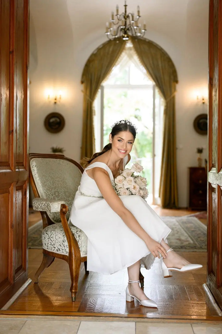 CHAUSSURES DE MARIÉE INEZ – DEUX BRIDES INCLUSES : STRASS SCINTILLANTS & SATIN IVOIRE G.Westerleigh