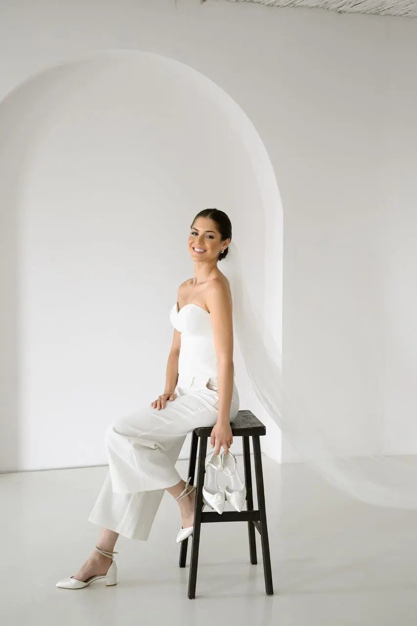 CHAUSSURES DE MARIÉE INEZ – DEUX BRIDES INCLUSES : STRASS SCINTILLANTS & SATIN IVOIRE G.Westerleigh