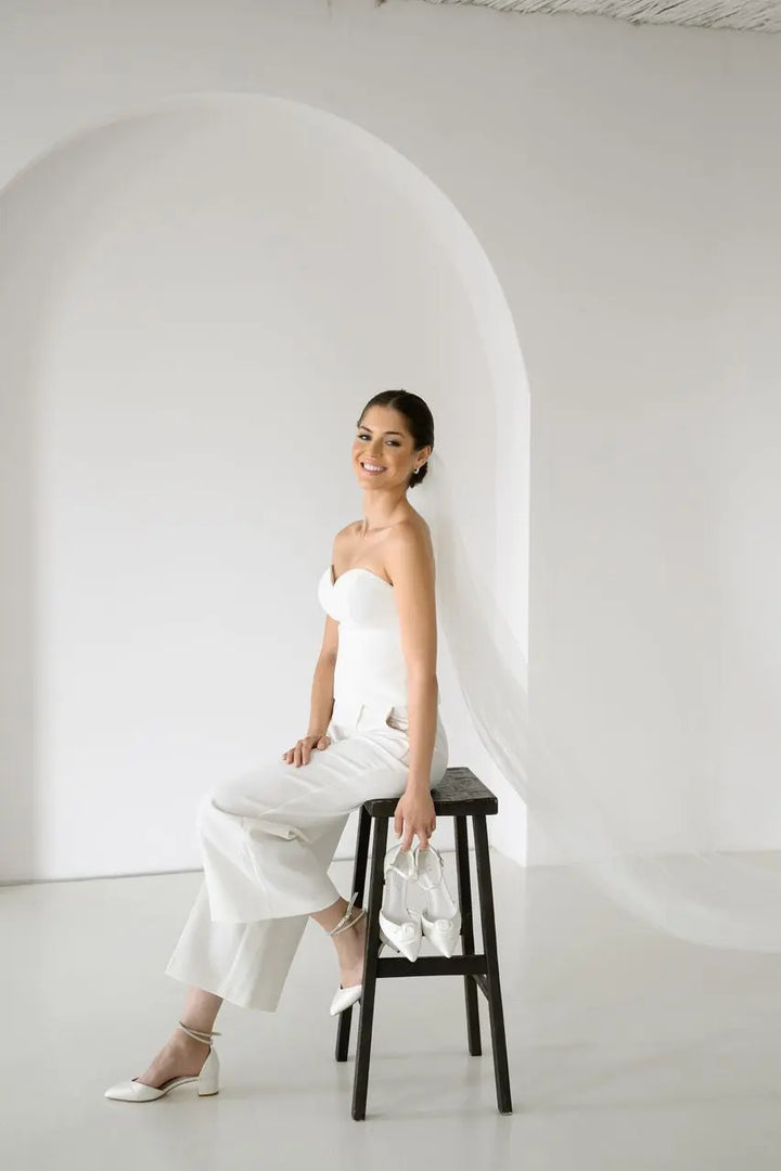 CHAUSSURES DE MARIÉE INEZ – DEUX BRIDES INCLUSES : STRASS SCINTILLANTS & SATIN IVOIRE G.Westerleigh