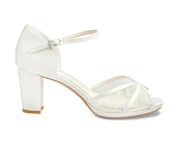 MADELINE – CHAUSSURES DE MARIÉE EN SATIN ET DENTELLE BLANC IVOIRE G.Westerleigh