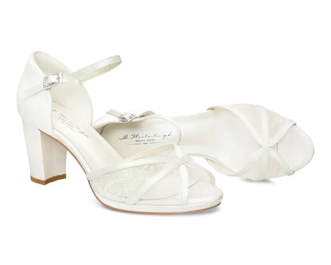 MADELINE – CHAUSSURES DE MARIÉE EN SATIN ET DENTELLE BLANC IVOIRE G.Westerleigh