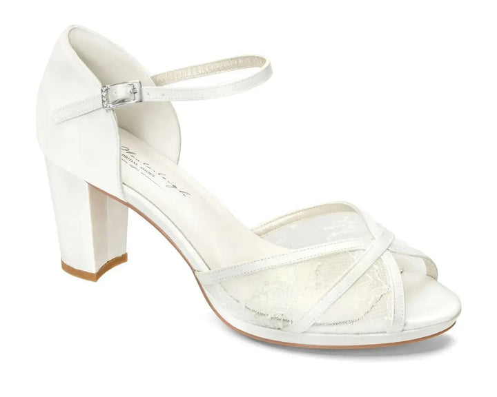 MADELINE – CHAUSSURES DE MARIÉE EN SATIN ET DENTELLE BLANC IVOIRE G.Westerleigh