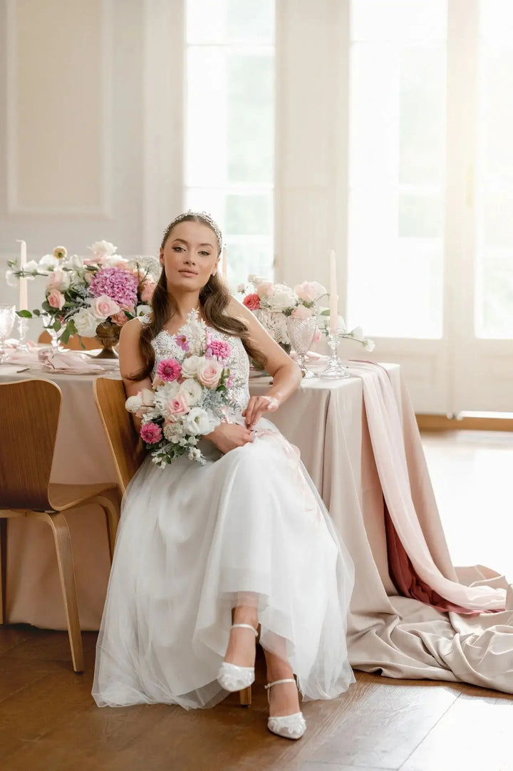 CHAUSSURES DE MARIÉE POLLY – TULLE À POIS, DENTELLE ET TALON BAS CONFORT G.Westerleigh