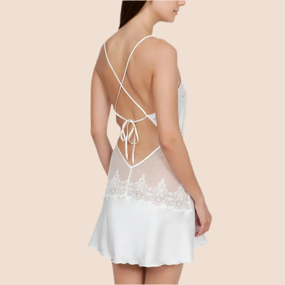 CHEMISE DE NUIT COURTE EN SATIN ET DENTELLE SAVANNAH Yvette Bridal