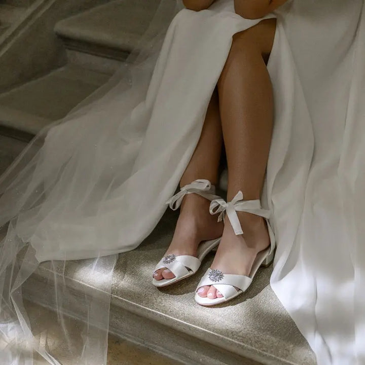 CLIPS CHAUSSURES MARIAGE ÉLÉGANTS – DÉTAIL RAFFINÉ SC0157 G.Westerleigh