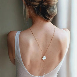 Collier de dos de mariée Clotilde – perles de culture