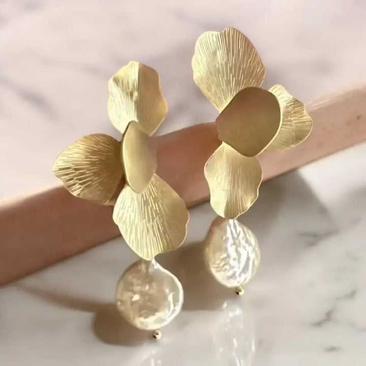 COLLECTION ATHENA - BOUCLES D'OREILLES PENDANTES FLEUR ET PERLE - CZER875 OR: Or jaune Athena Bridal Jewellery