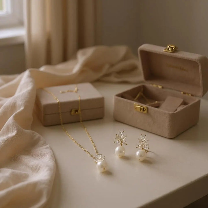 COLLECTION CZ - ENSEMBLE DE COLLIERS VINTAGE SCINTILLANTS - OR CZNK253 Athena Bridal Jewellery