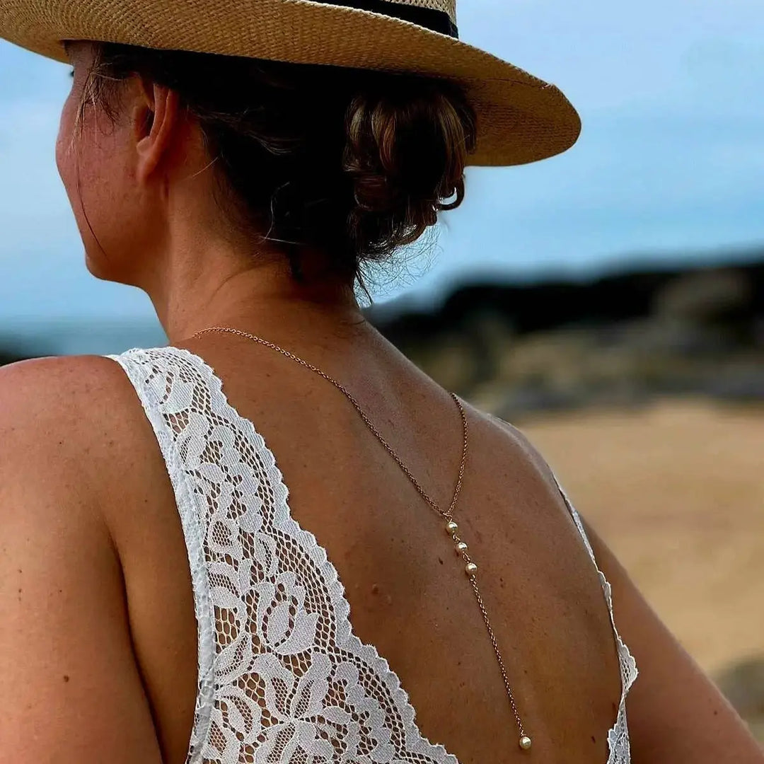 Collier De Dos Nu Chaîne Or Avec  Perles Nacrées Blanches: Doré / Nacré Blanc L'atelier du 6