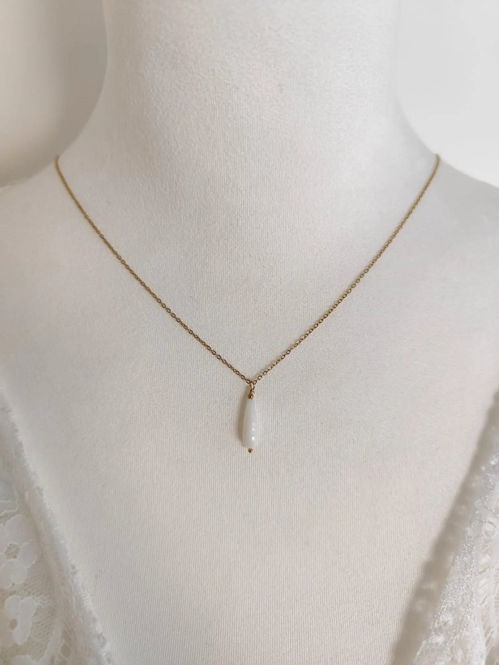 COLLIER GOUTTE DE NACRE — JOSÉPHINE Petite Léonie