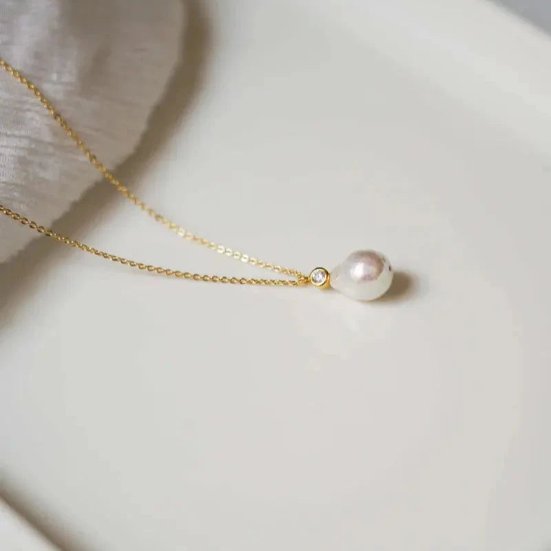 Collier Sautoir Chic Avec Pendentif Croix Et Cabochons Multicolores – Métal Doré, Excellent état