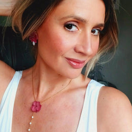 Collier de mariée – hortensias lie de vin, nacre