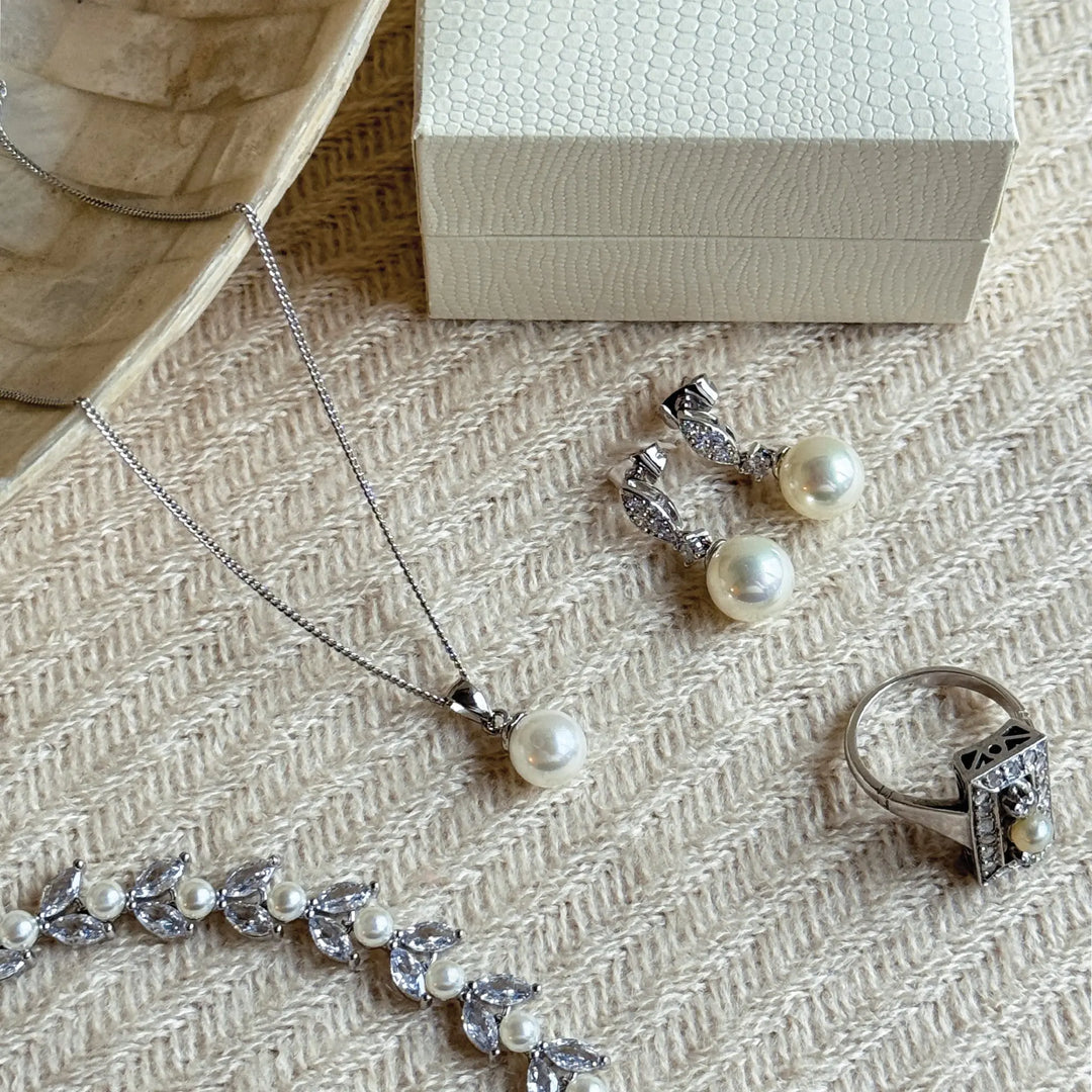 COLLIER PENDENTIF MARIAGE SALCOMBE – PERLE IVOIRE Ivory and co