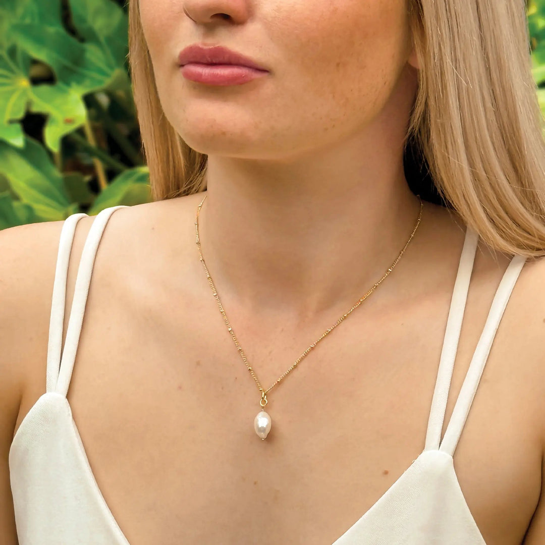 COLLIER SAINTE-LUCIE – PENDENTIF PERLE BAROQUE Ivory and co