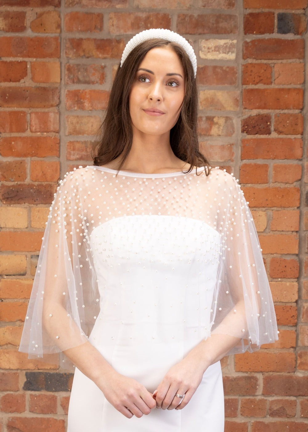 Cape de mariée PBC3002 tulle ivoire et perles The Perfect Bridal Company