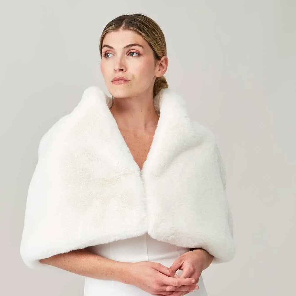 Cape de mariée: L'hermine / Petit (Royaume-Uni 8-10) Helen Moore