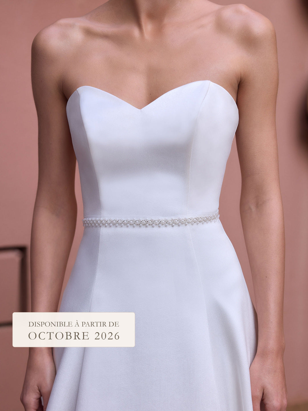 Ceinture de mariée PA204 en perles portée à la taille