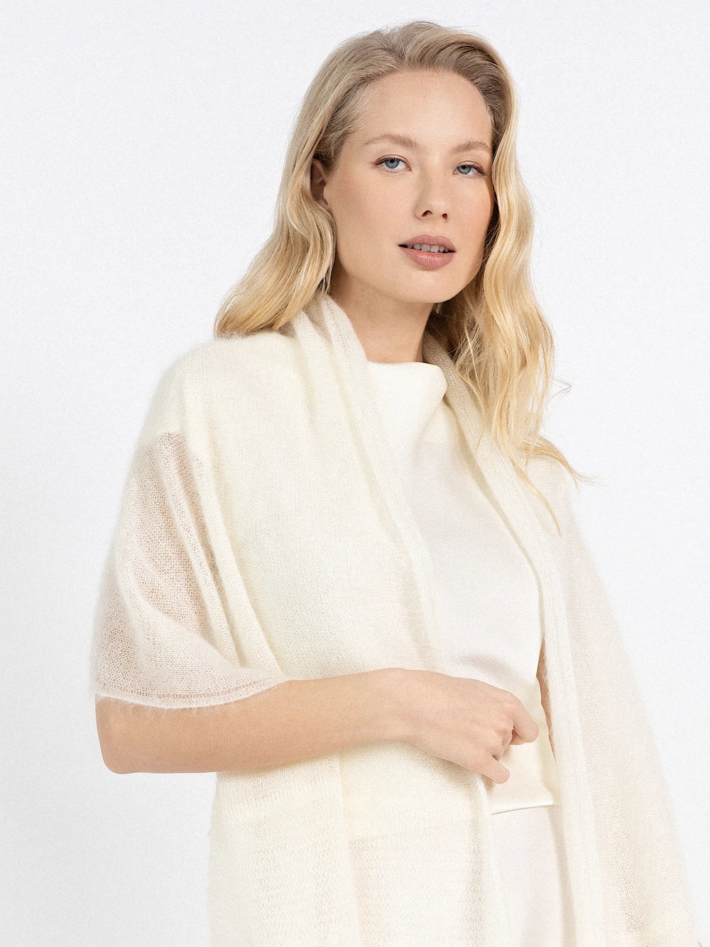 Châle de mariée Hanna – superkid mohair, ivoire WOOL HOUSE