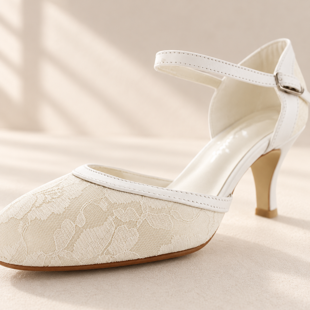 White Lady lovely-800 — detail-dentelle — fond crème Mas Accessoires