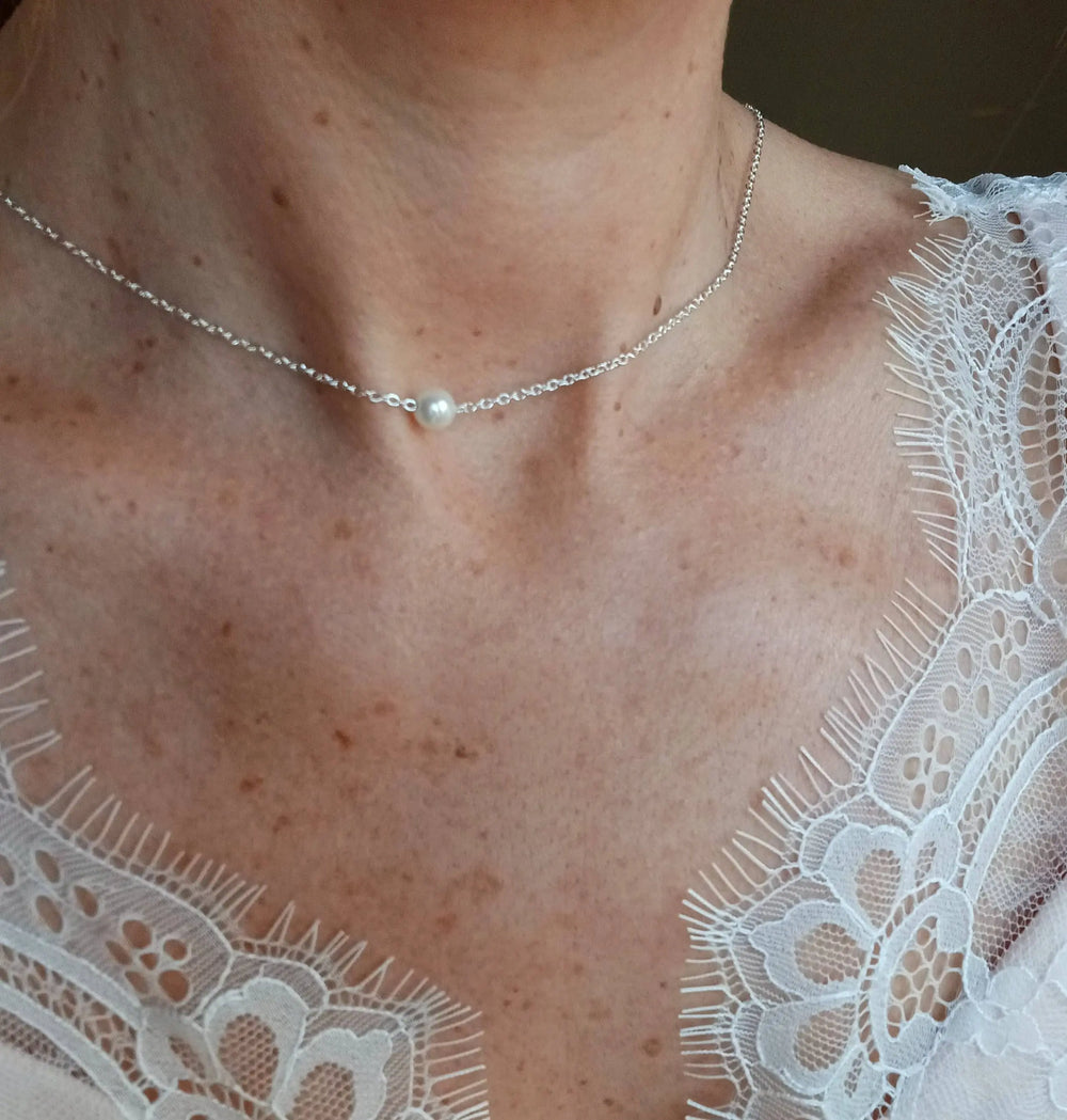 Collier De Dos Nu Mariage- Bijou Dos Nu En Y- Fleur Blanche: Doré/ Crème / Collier De Dos / Acier L'atelier du 6