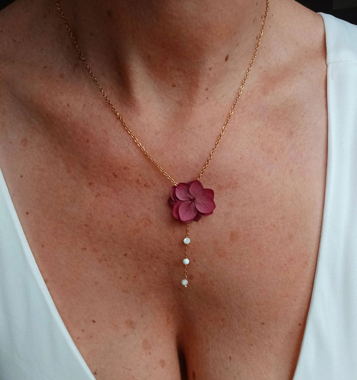 Collier à fleurs d'Hortensias stabilisés lie de vin. L'atelier du 6