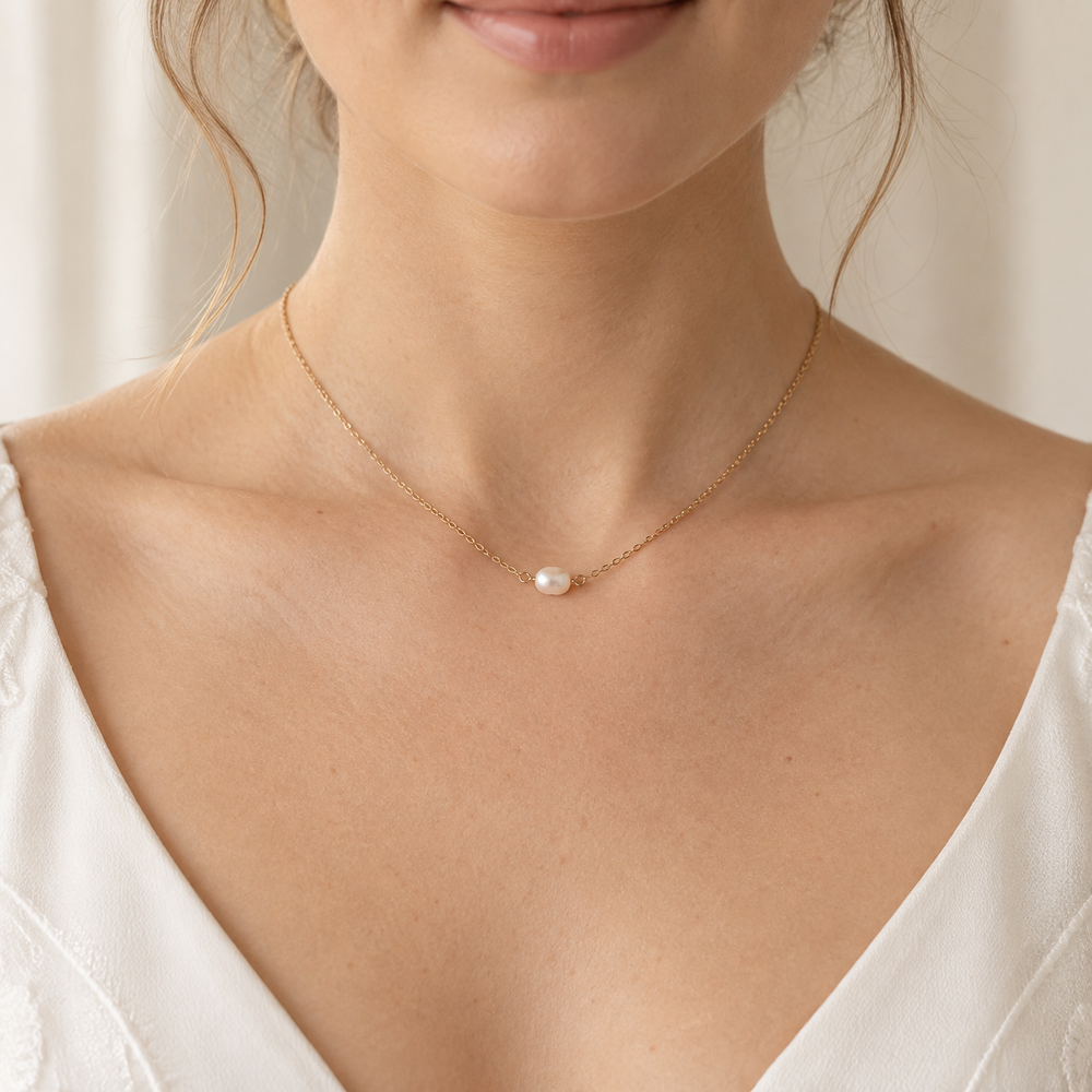 Collier de dos de mariée Louise – perles d'eau douce Petite Léonie