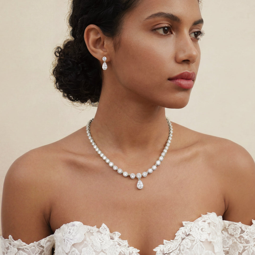 Collier de mariée Imperial vu de près