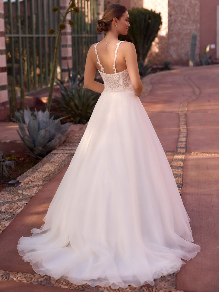 Corset de mariée E508 Bianco Evento porté en tenue de cérémonie