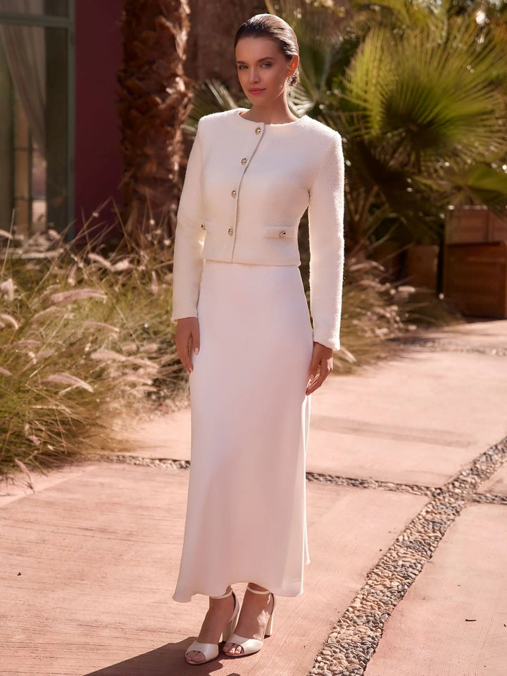 E494 – VESTE DE MARIÉE COURTE TRICOTÉE | MANCHES LONGUES & BOUTONS DÉCORATIFS BIANCO EVENTO