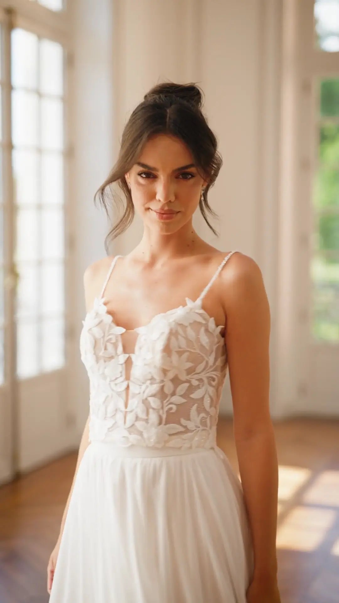 E514 – CORSET DE MARIÉE EN DENTELLE IVOIRE | ENCOLURE CŒUR & BRETELLES BIANCO EVENTO