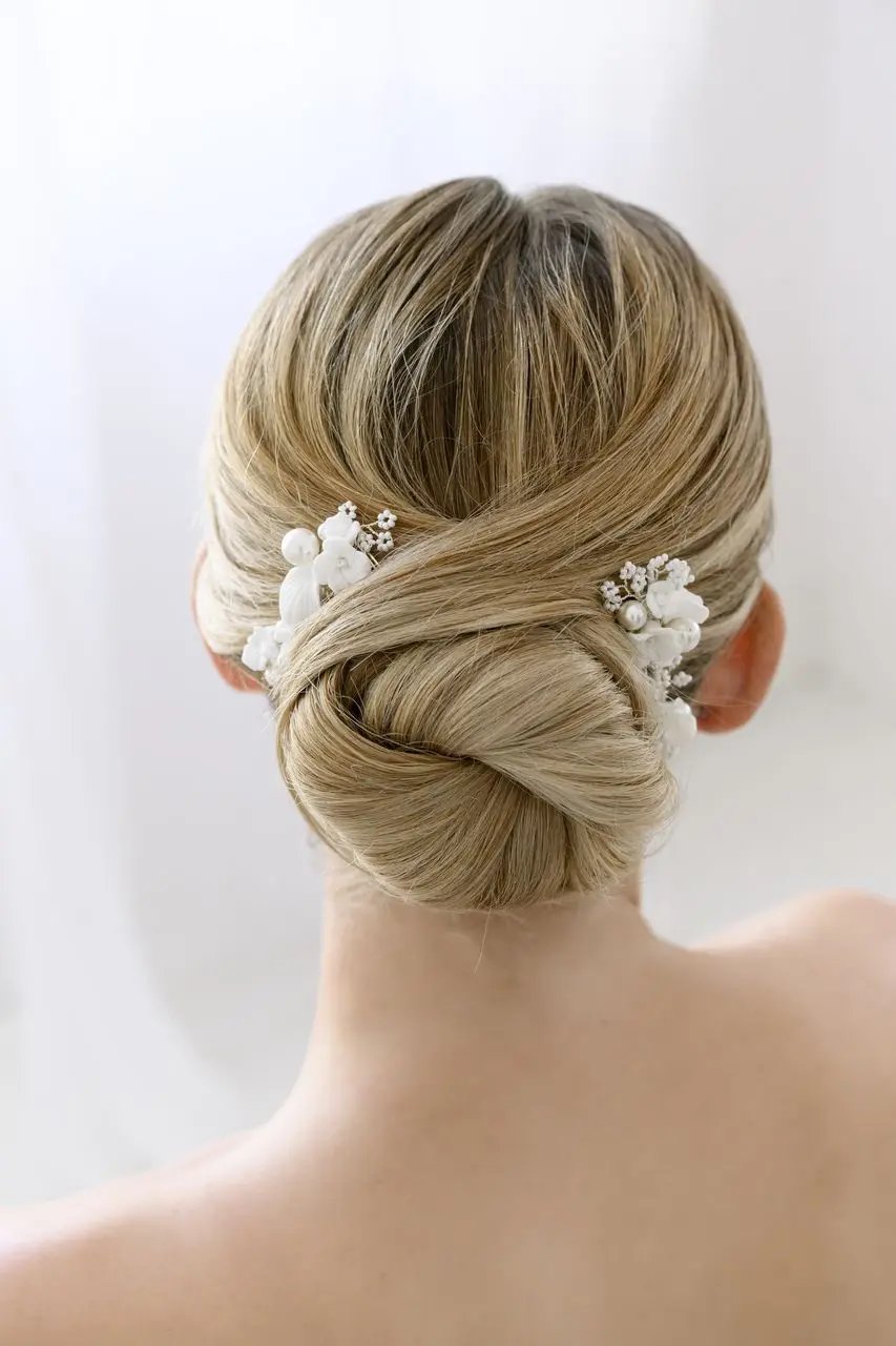 ENSEMBLE DE 4 PEIGNES À CHEVEUX MARIAGE HC0422 – FLEURS BLANCHES ET PERLES CÉRAMIQUE G.Westerleigh