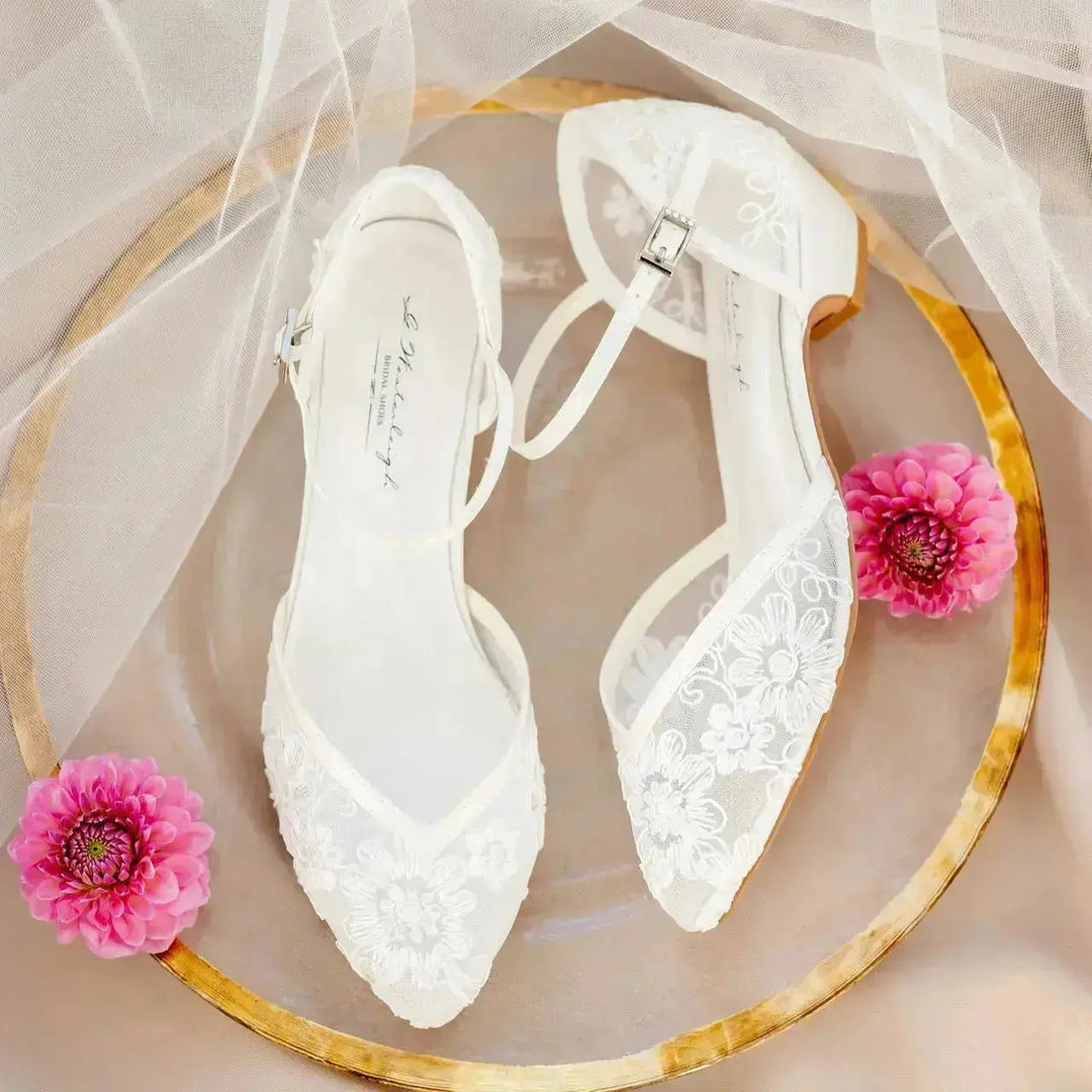 ESTELLA – CHAUSSURES DE MARIÉE TALON BAS EN DENTELLE IVOIRE G.Westerleigh