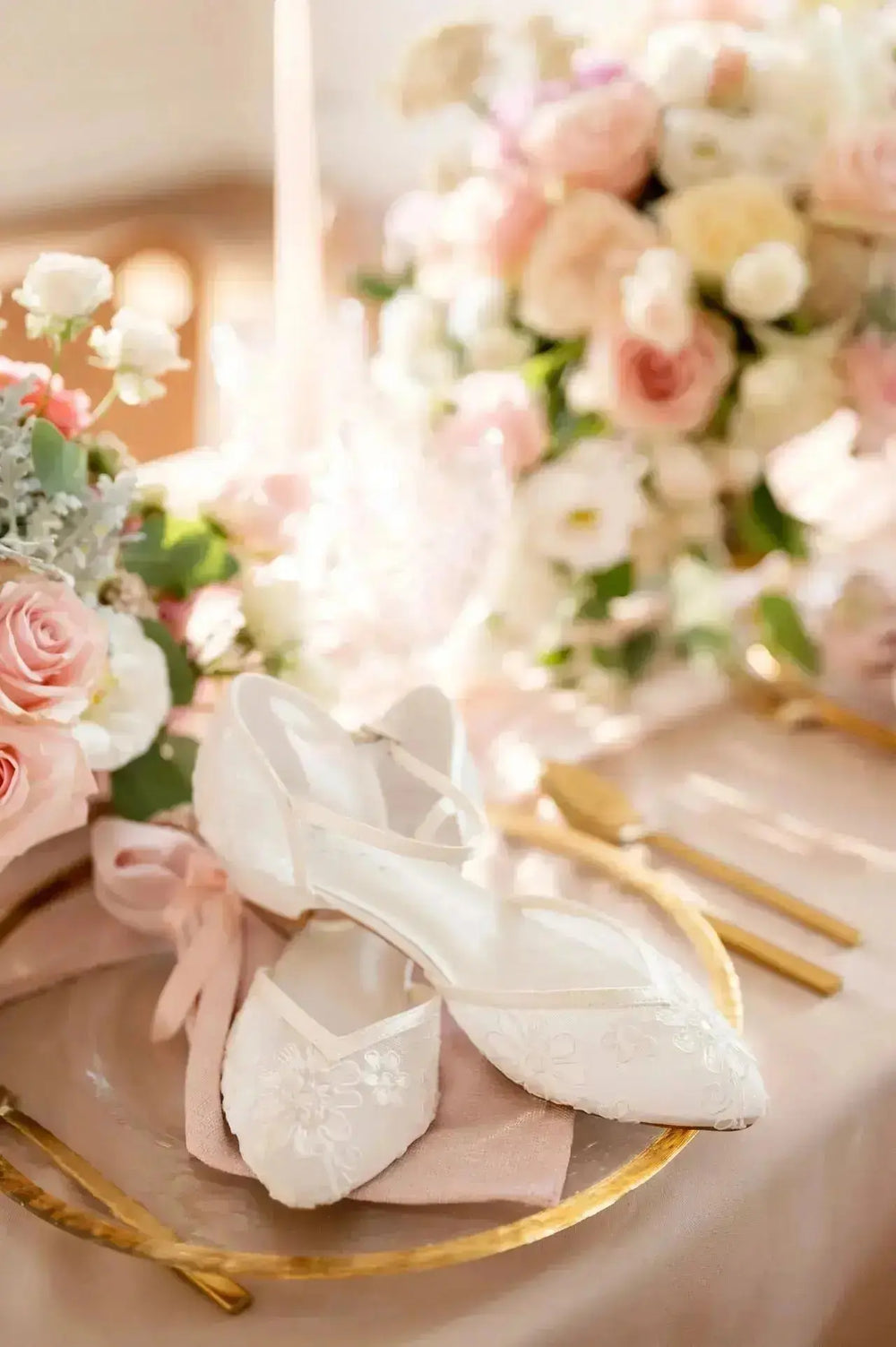 ESTELLA – CHAUSSURES DE MARIÉE TALON BAS EN DENTELLE IVOIRE G.Westerleigh