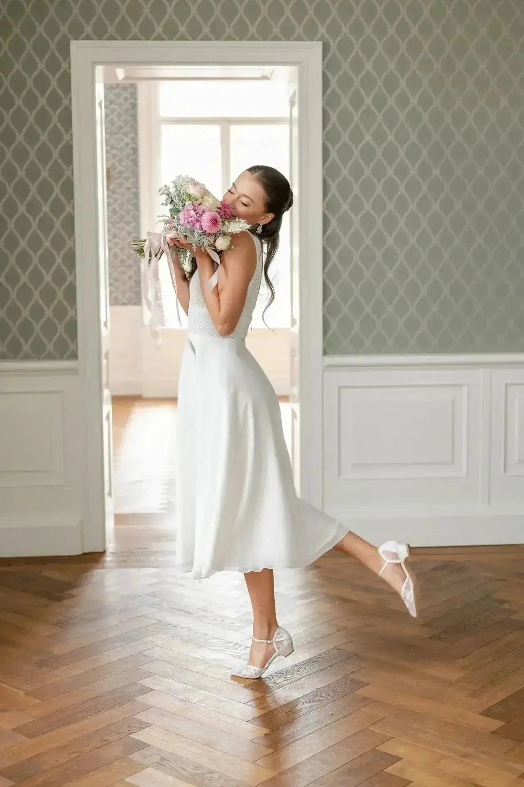 ESTELLA – CHAUSSURES DE MARIÉE TALON BAS EN DENTELLE IVOIRE G.Westerleigh