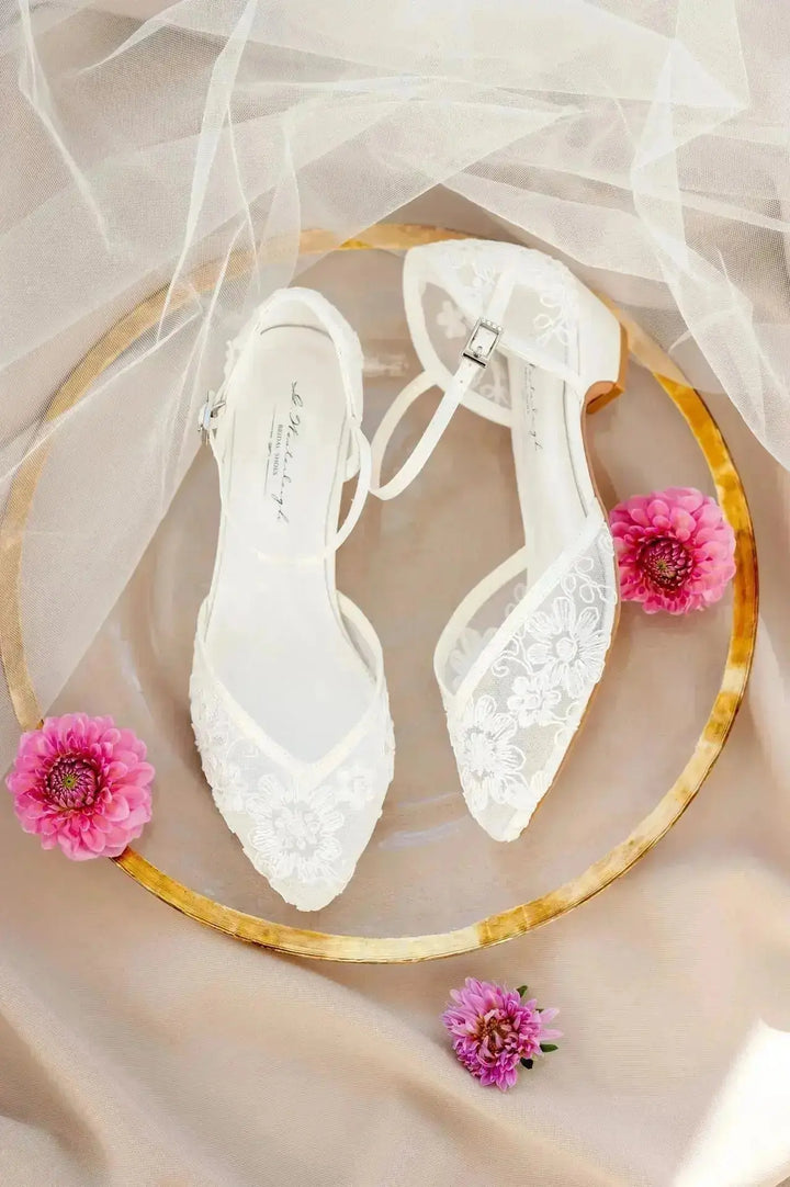 ESTELLA – CHAUSSURES DE MARIÉE TALON BAS EN DENTELLE IVOIRE G.Westerleigh
