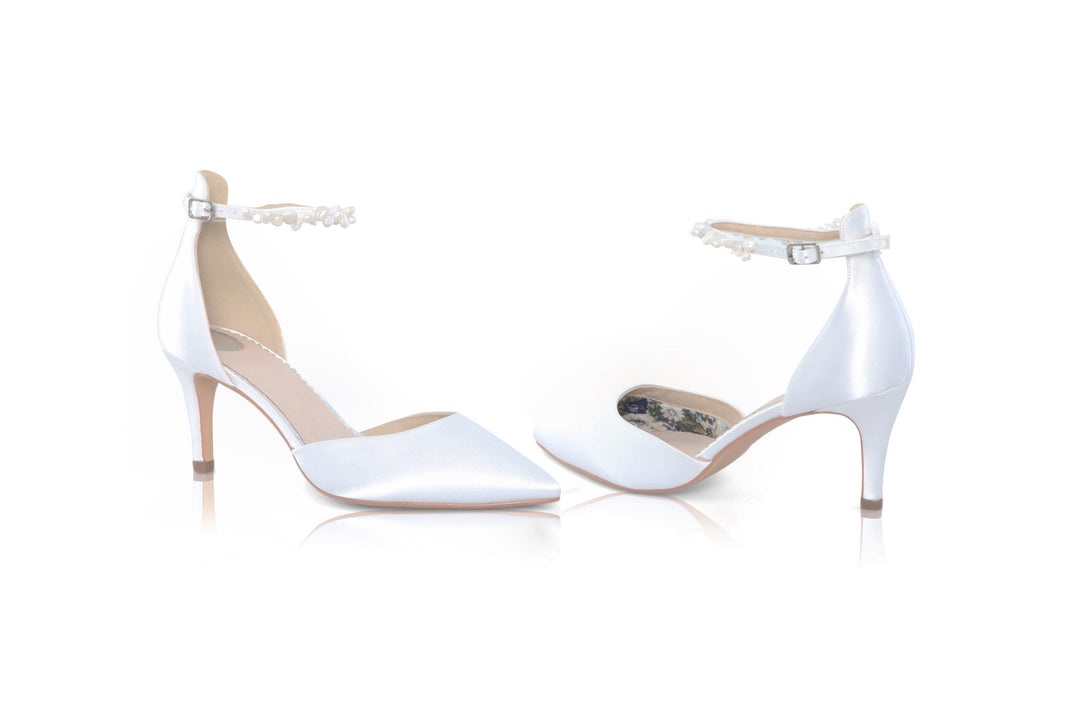 Paire d'escarpins de mariée Ella Mid en satin ivoire, talon de 7,3 cm