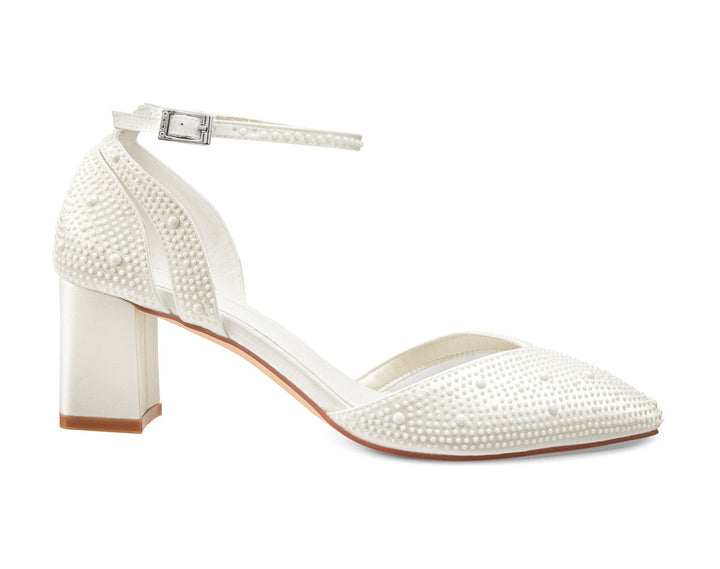 Escarpins de mariée Marianne en profil, talon bloc de 6 cm et bride de cheville à boucle