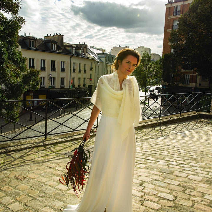 Détail de la maille graphique de l'étole de mariée Flocon en mohair et soie