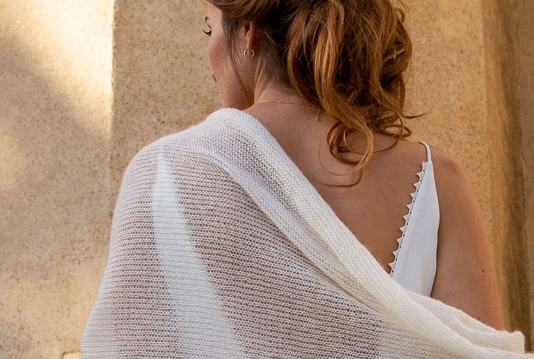 Détail du tricot de l'étole de mariée Naturelle ivoire, Nodi Atelier