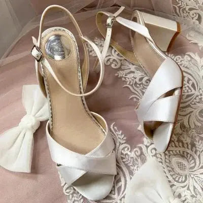 GEORGIA – SANDALES DE MARIÉE SATIN TEINTABLE | TALON 70 MM & NŒUDS DÉTACHABLES THE PERFECT BRIDAL COMPANY