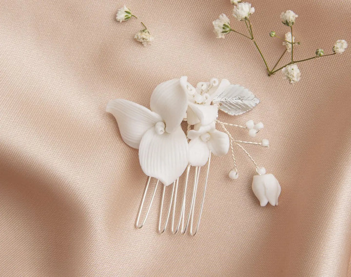 HC0435 – PETIT PEIGNE MARIÉE FLEURS ET PERLES G.Westerleigh