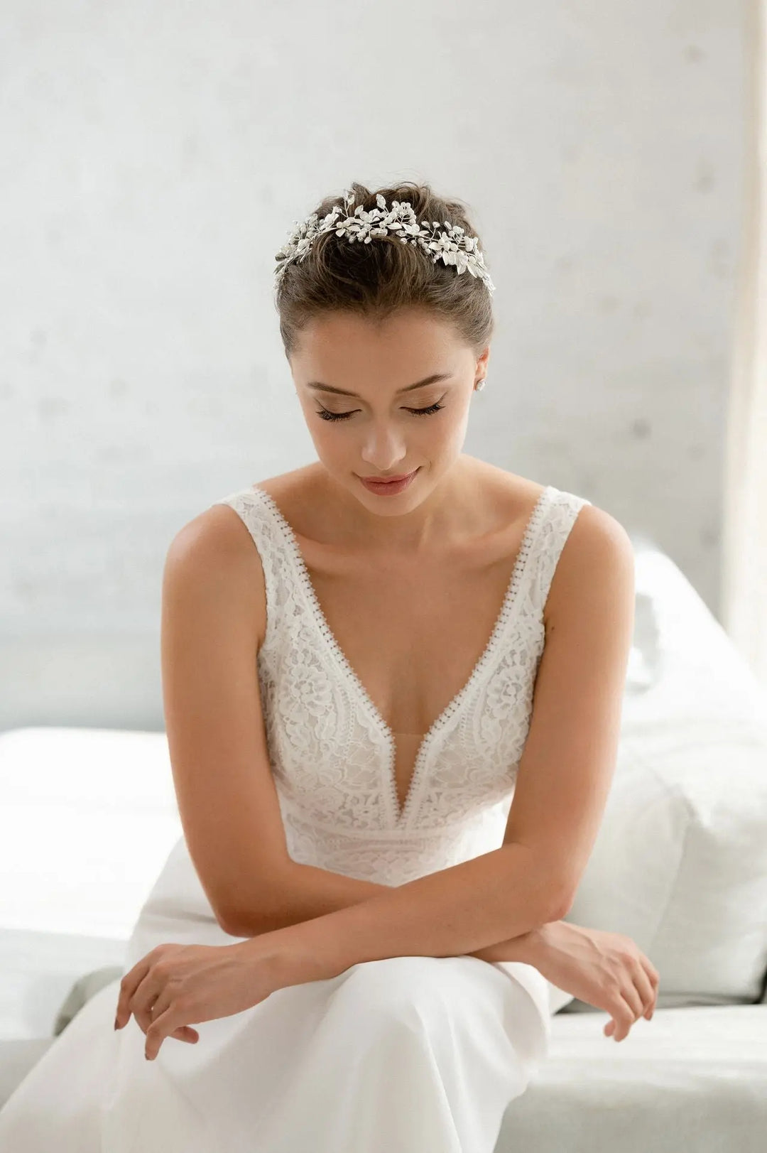 HEADBAND MARIAGE CRISTAUX & PERLES – PLAQUÉ ARGENT HB6329 G.Westerleigh