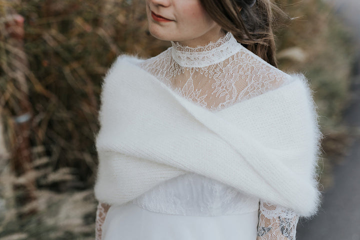 ÉTOLE OLIVIA EN ANGORA - PARFAITE POUR MARIAGE D'HIVER & APRÈS