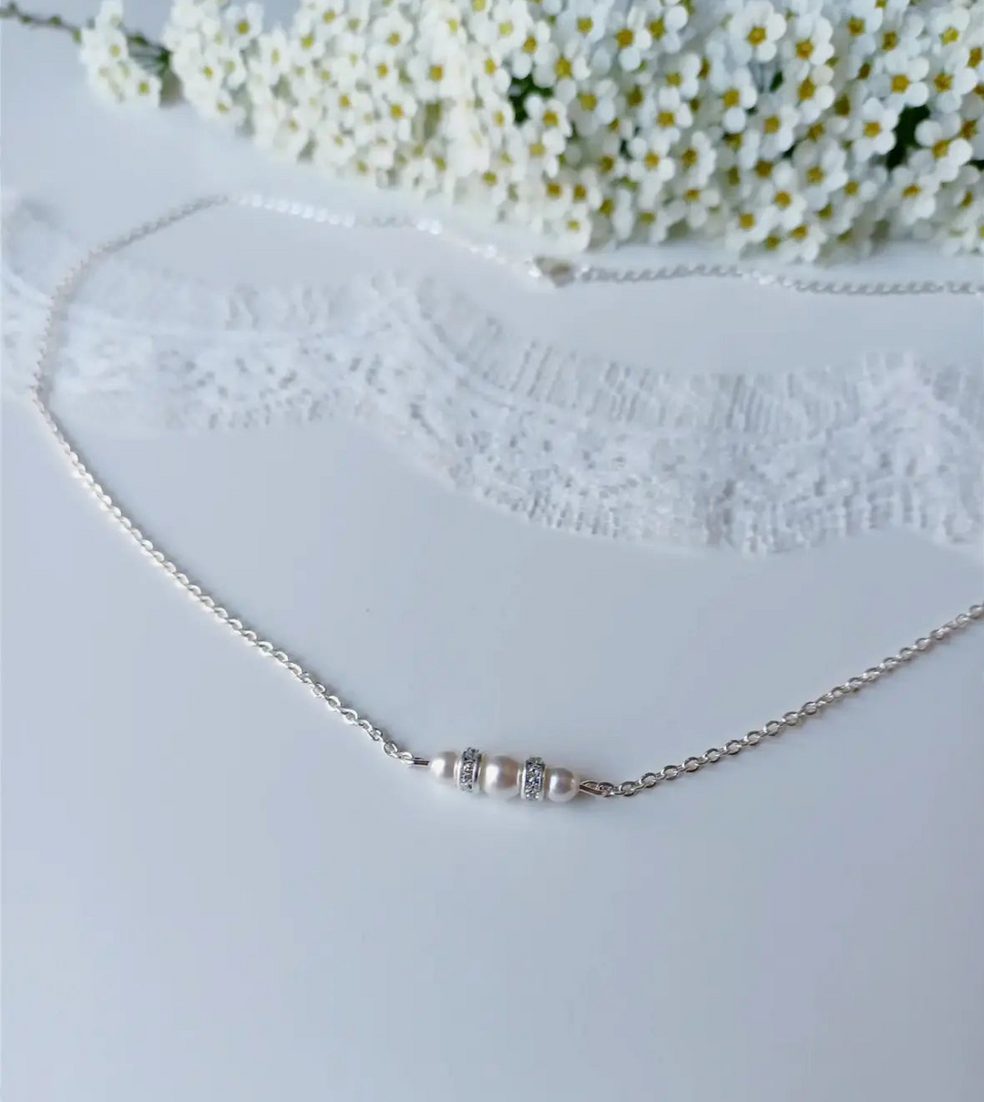 LIERRE – COLLIER DE DOS NU MARIÉE 2 EN 1 PERLES NACRÉES & FEUILLES – OR OU ARGENT L'atelier du 6