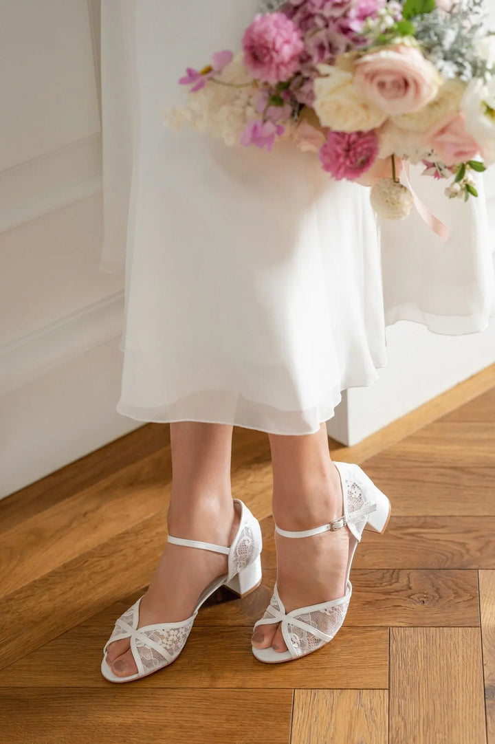 LINDSEY – SANDALES DE MARIÉE SATIN & DENTELLE IV0IRE G.Westerleigh