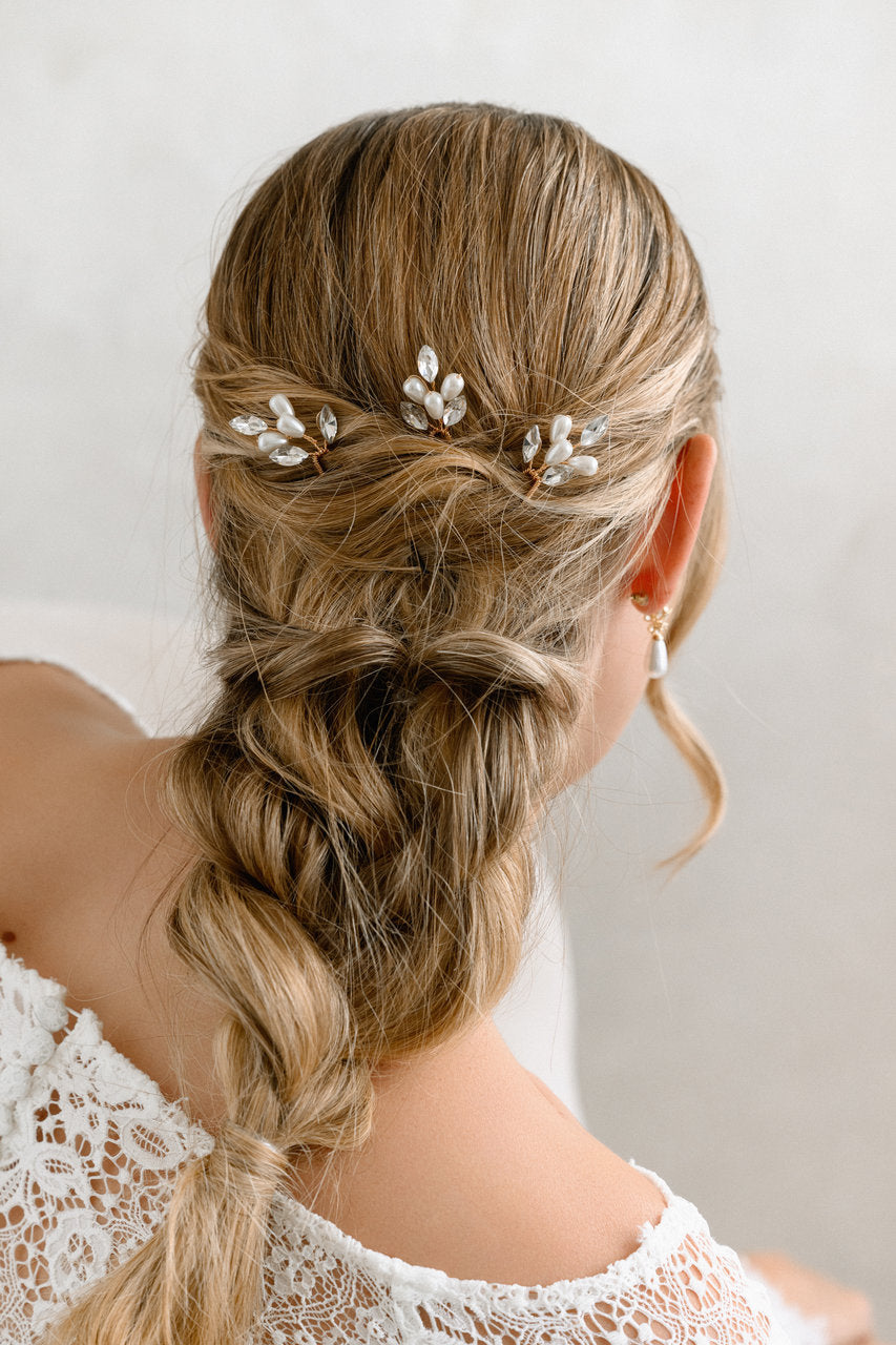 Lot de 3 épingles de mariée HP1026 – cristaux feuilles, dorées G.Westerleigh, photo portée 2
